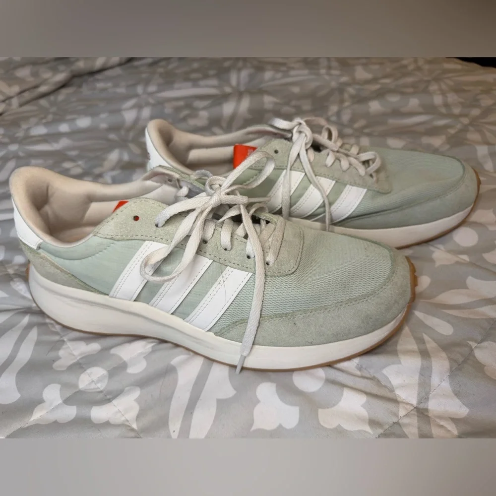 Adidas Mint‎ Green Sneakers